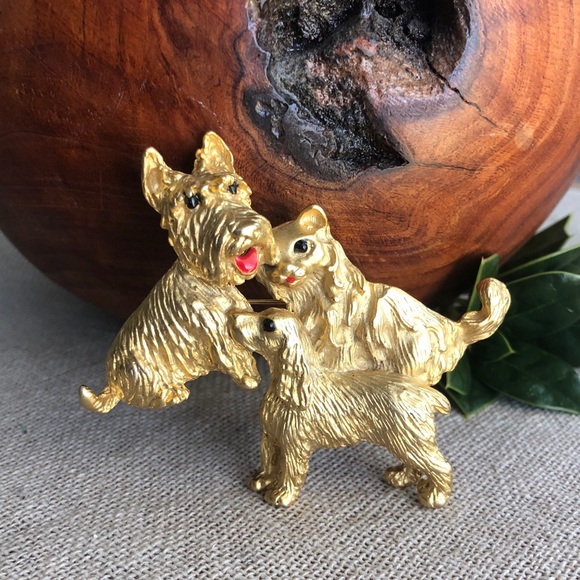 Vintage Jewelry - Vintage Dog/Cat Goldtone Brooch